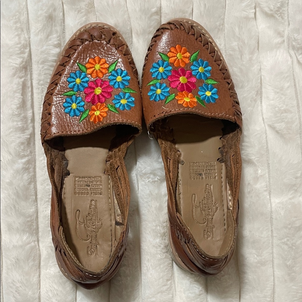 Enigma size 7 Women's Shoes used